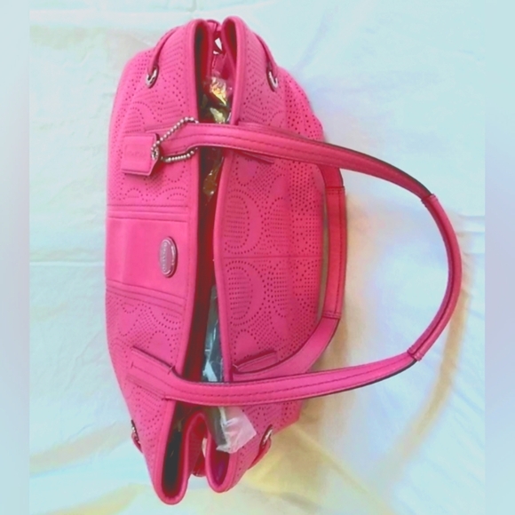 Coach, NWOT, Signature Stripe Perforated Carryall, Watermelon Pink 🍉 - Picture 4 of 12